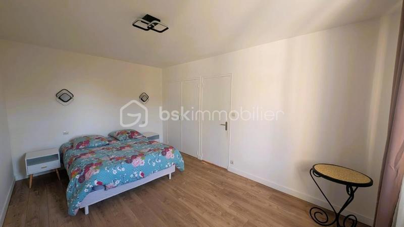 Maison en pierre - 197 m² - 9 pièces