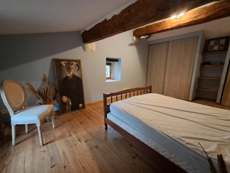 Maison de village - 238 m² - 9 pièces