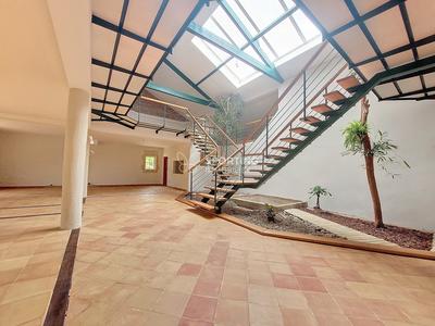 Maison - 400 m² - 8 pièces