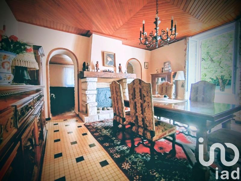 Maison - 204 m² - 5 pièces