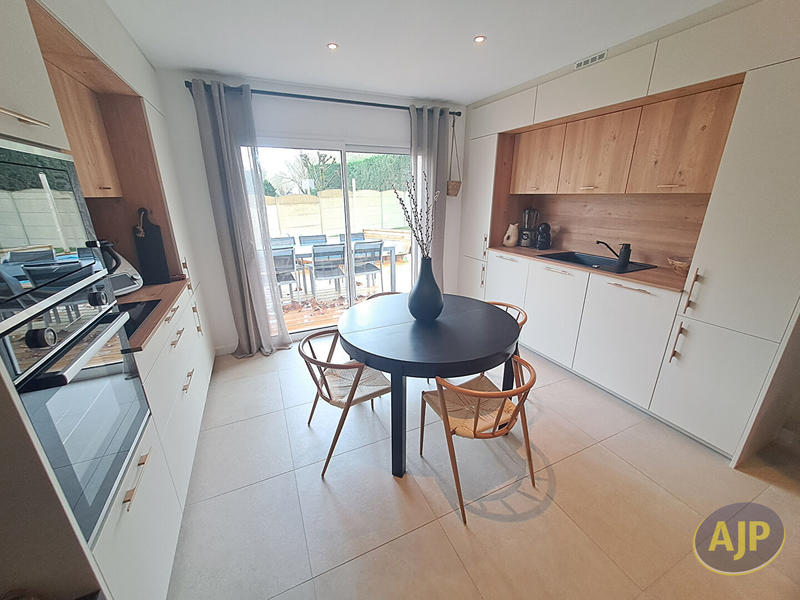 Maison - 87 m² - 4 pièces