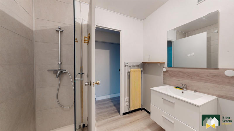 Appartement - 83 m² - 4 pièces