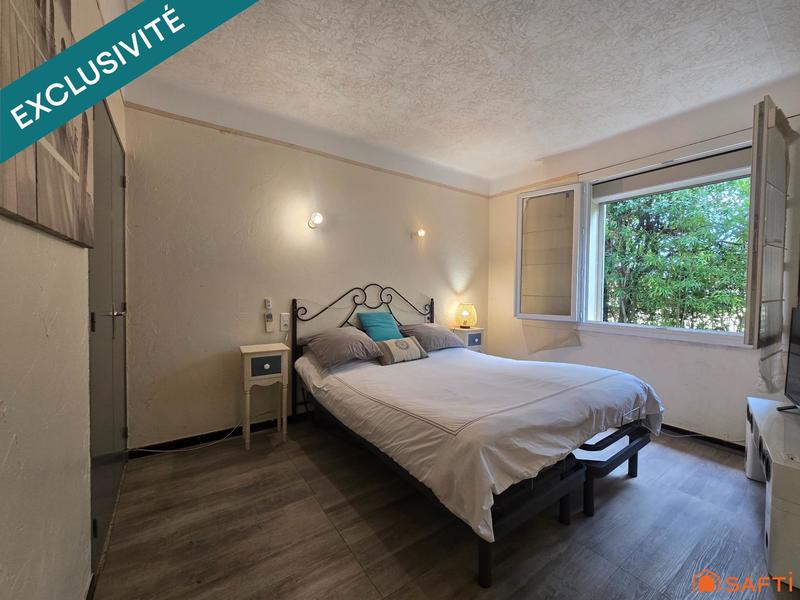 Maison - 225 m² - 10 pièces