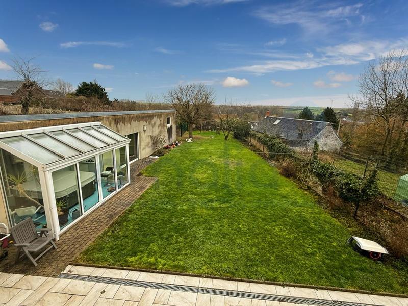 Maison - 369 m² - 11 pièces