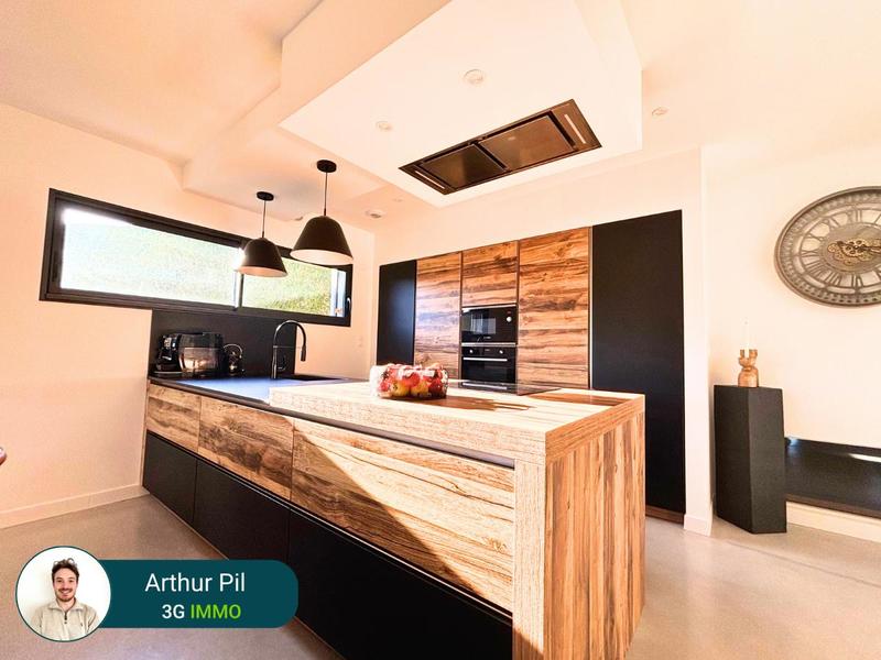 Maison - 145 m² - 4 pièces