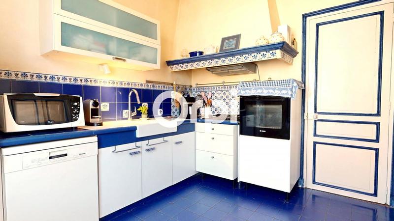 Maison - 175 m² - 9 pièces