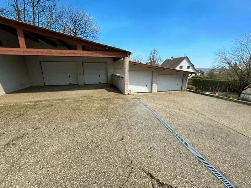 Maison - 180 m² - 7 pièces