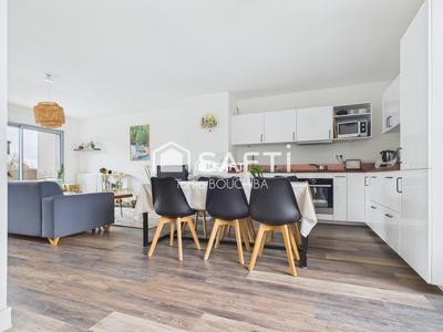 Appartement - 85 m² - 4 pièces