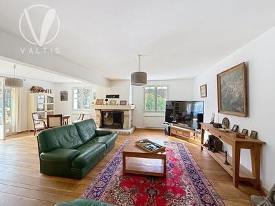 Maison - 193 m² - 7 pièces