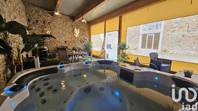 Maison - 251 m² - 7 pièces