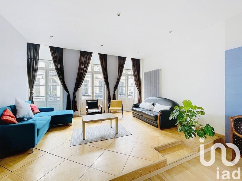 Appartement - 204 m² - 5 pièces