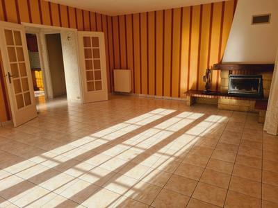 Maison - 96 m² - 5 pièces