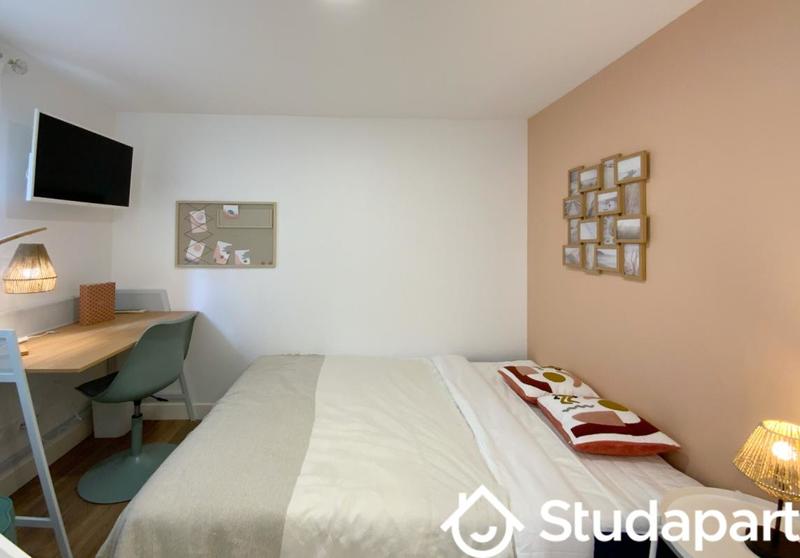 Chambre - 10 m² - 1 pièce