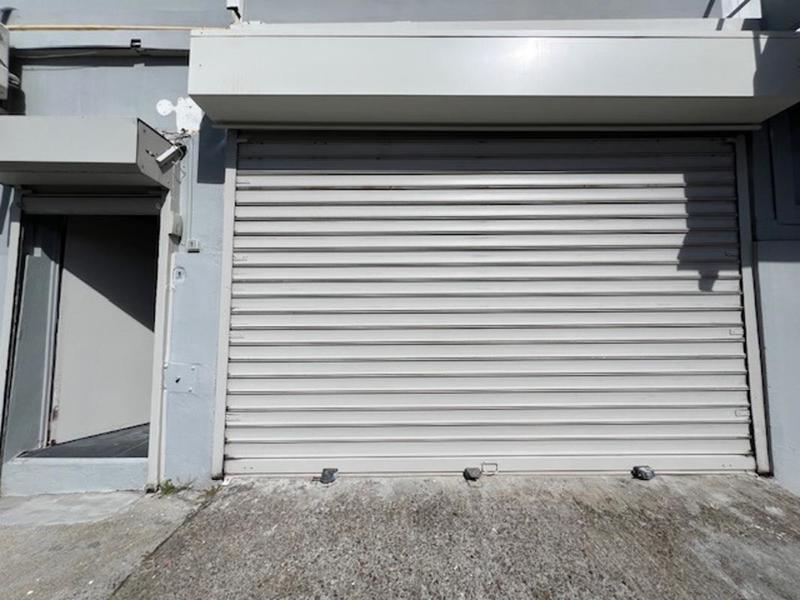 Local commercial - 206 m² - 3 pièces