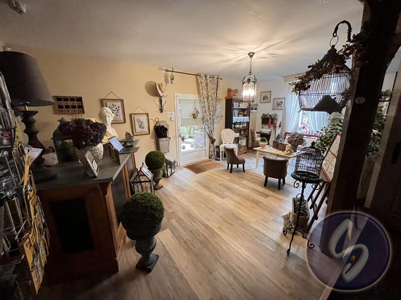 Maison - 616 m² - 19 pièces