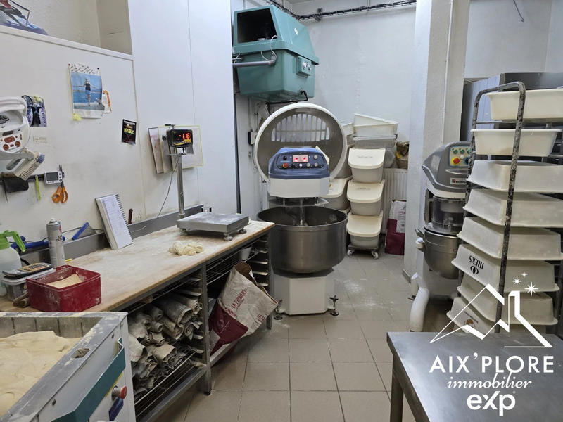 Fonds de commerce - 140 m²