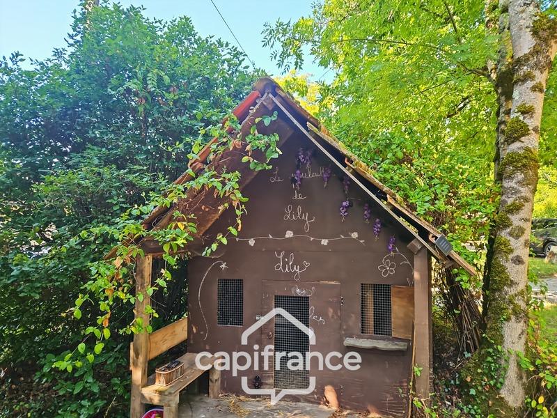 Propriété - 474 m² - 14 pièces