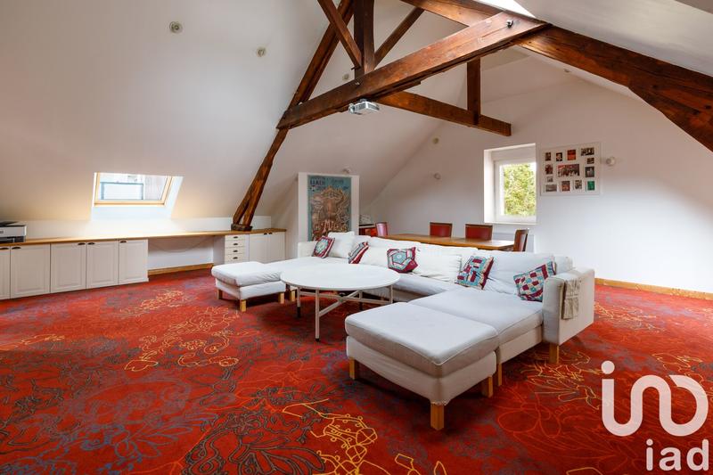 Maison - 280 m² - 9 pièces