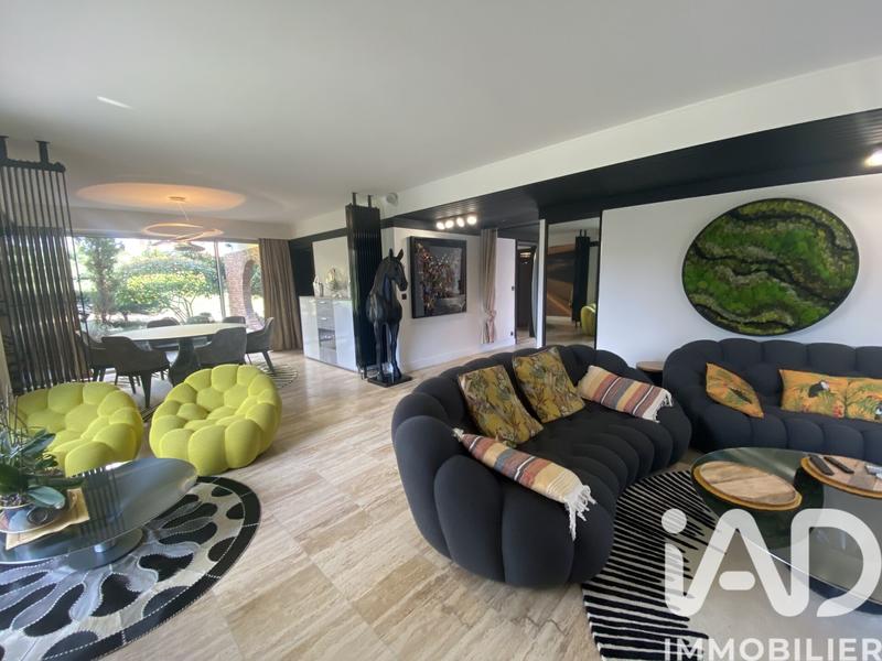 Maison de maîtres - 313 m² - 8 pièces