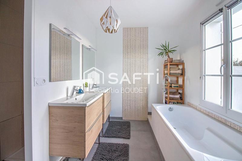 Villa - 225 m² - 6 pièces