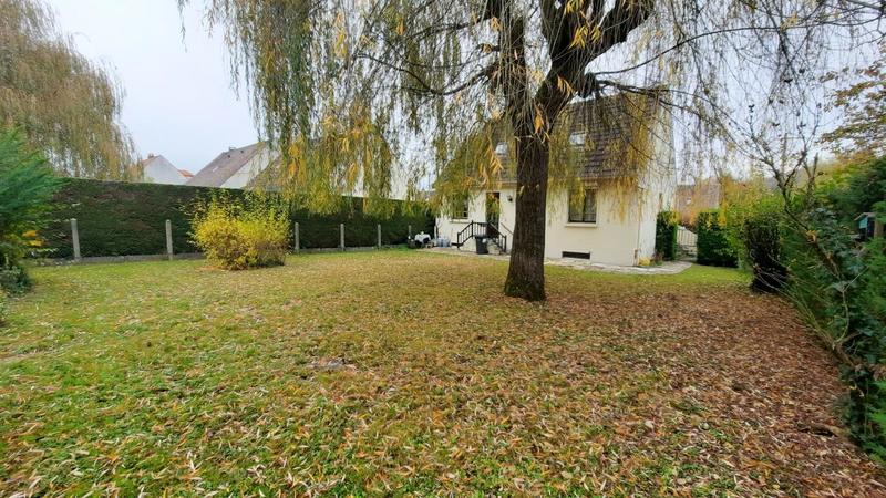 Maison - 104 m² - 4 pièces