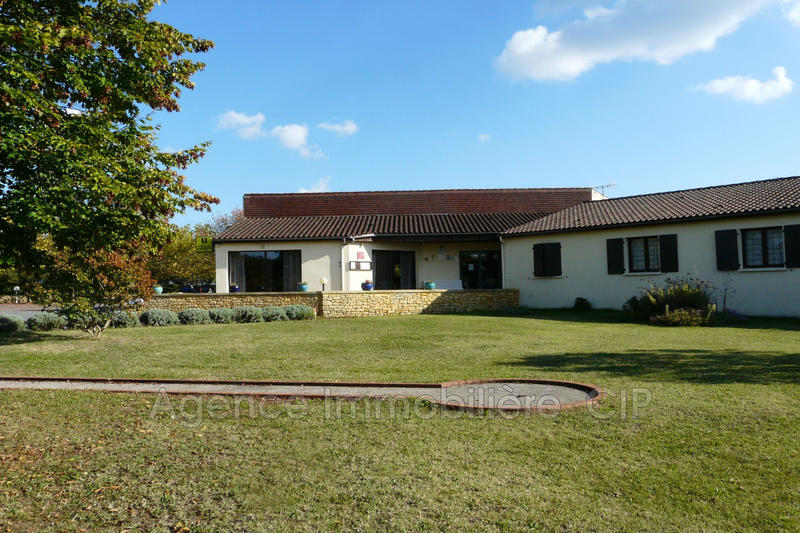 Maison - 800 m²