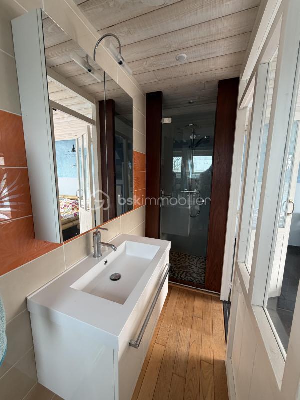 Maison - 270 m² - 10 pièces