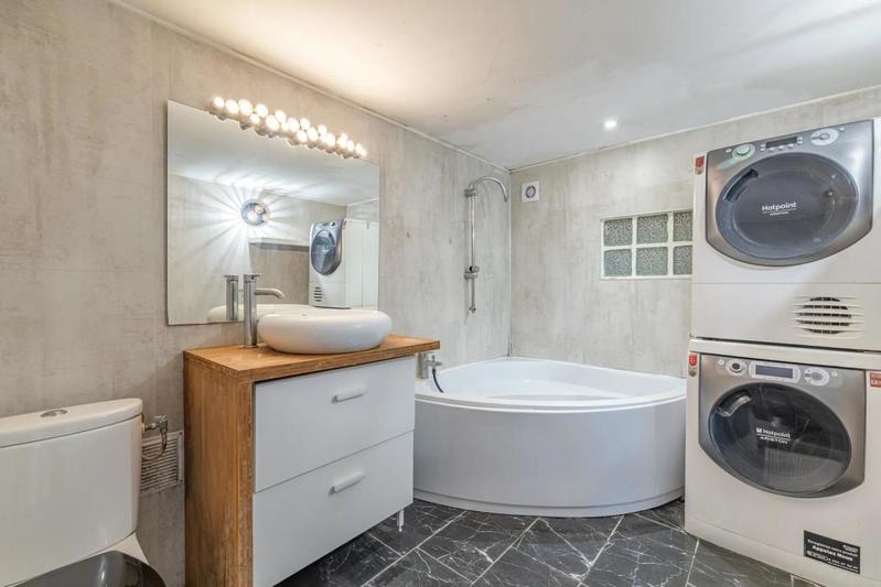 Maison de ville - 100 m² - 5 pièces