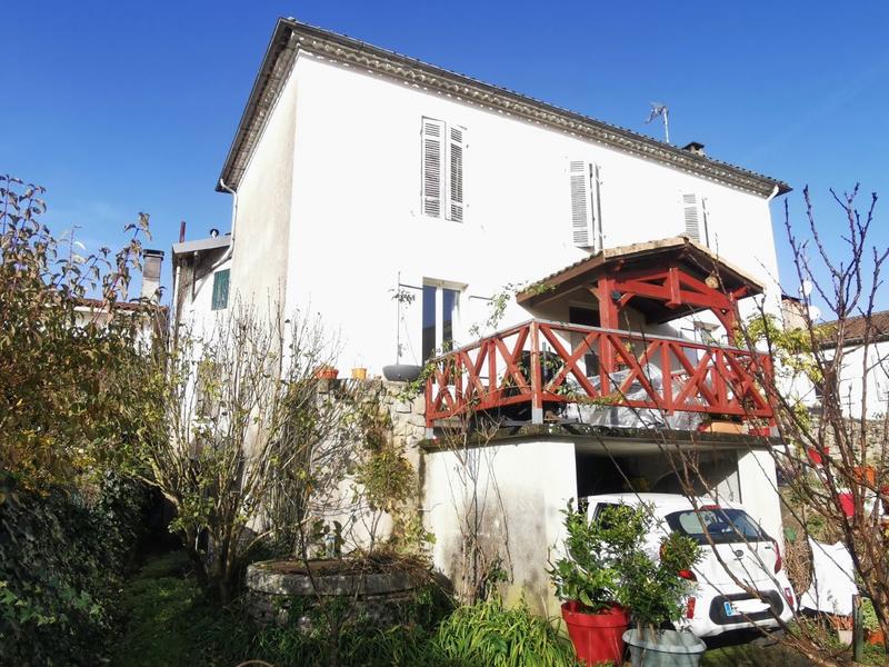 Maison de village - 266 m² - 6 pièces