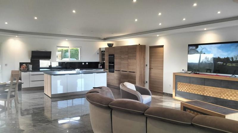 Pavillon - 160 m² - 4 pièces