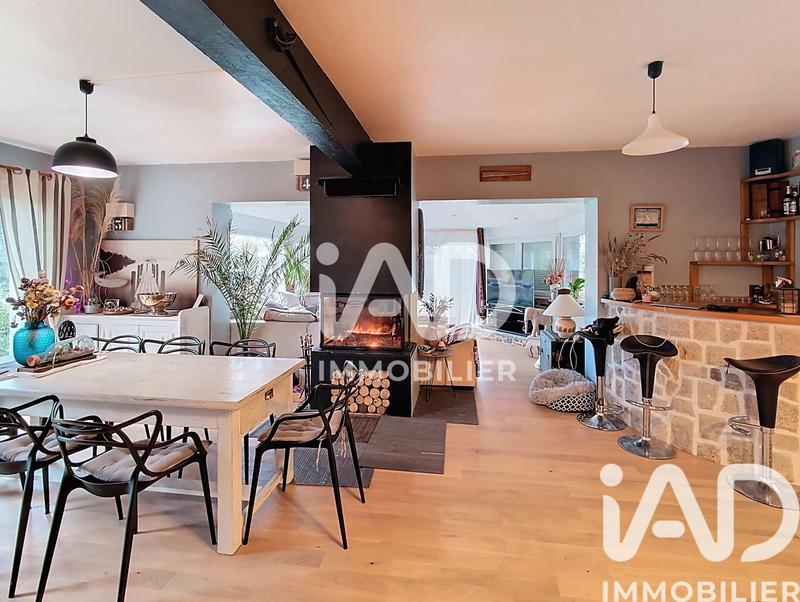 Maison - 195 m² - 7 pièces