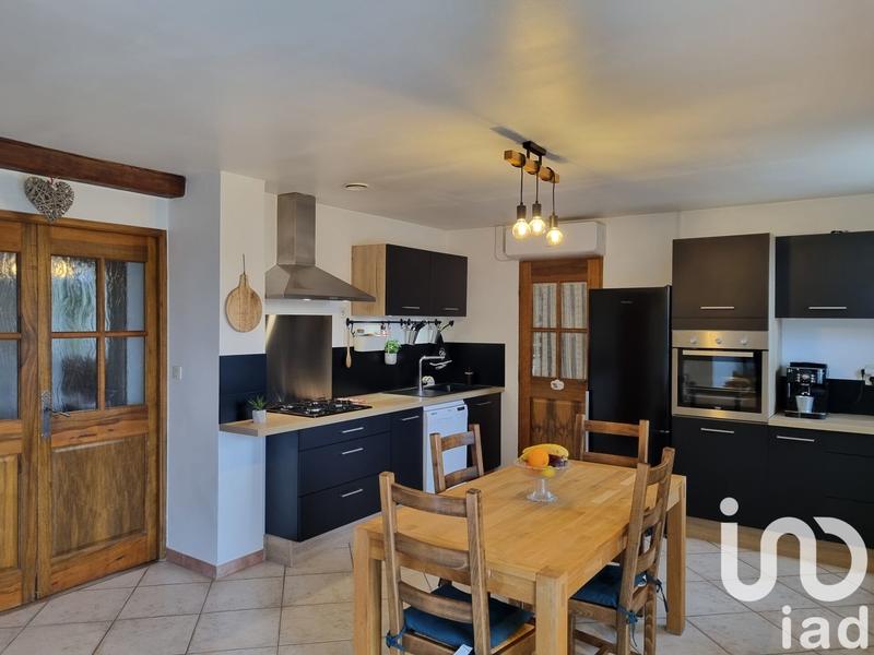 Maison - 237 m² - 7 pièces