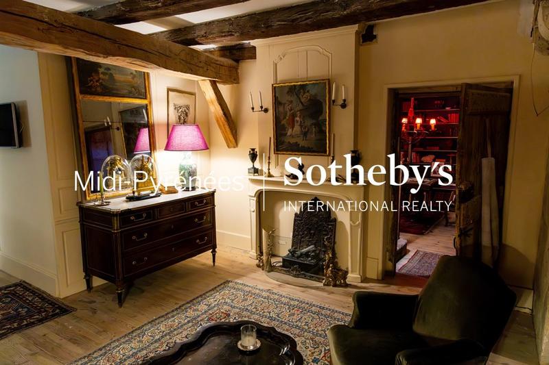 Hôtel particulier - 320 m² - 10 pièces