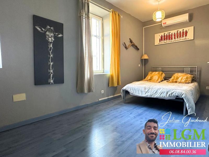 Maison - 218 m² - 6 pièces