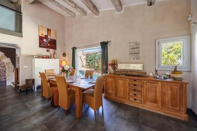 Maison - 256 m² - 8 pièces