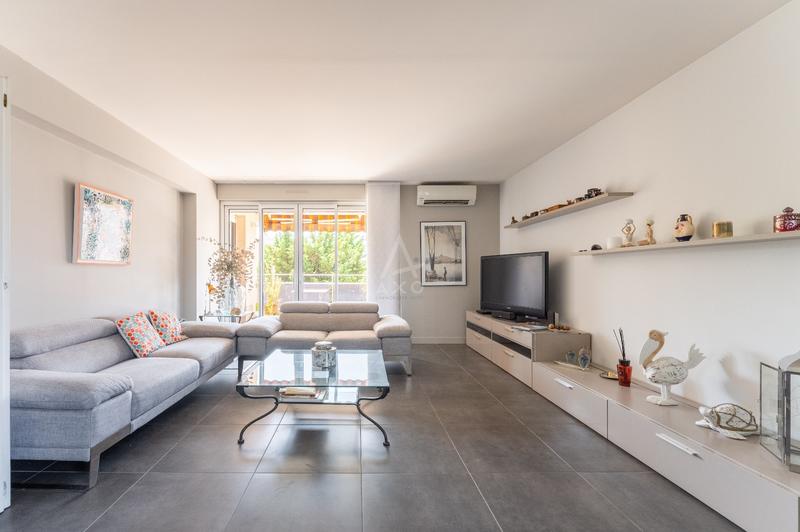 Appartement - 86 m² - 4 pièces