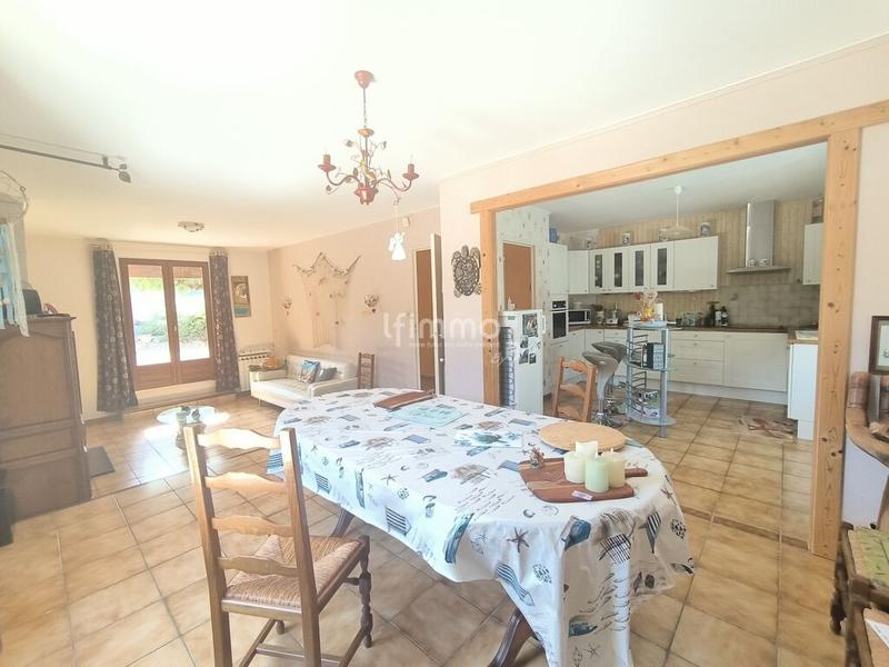 Maison - 122 m² - 4 pièces