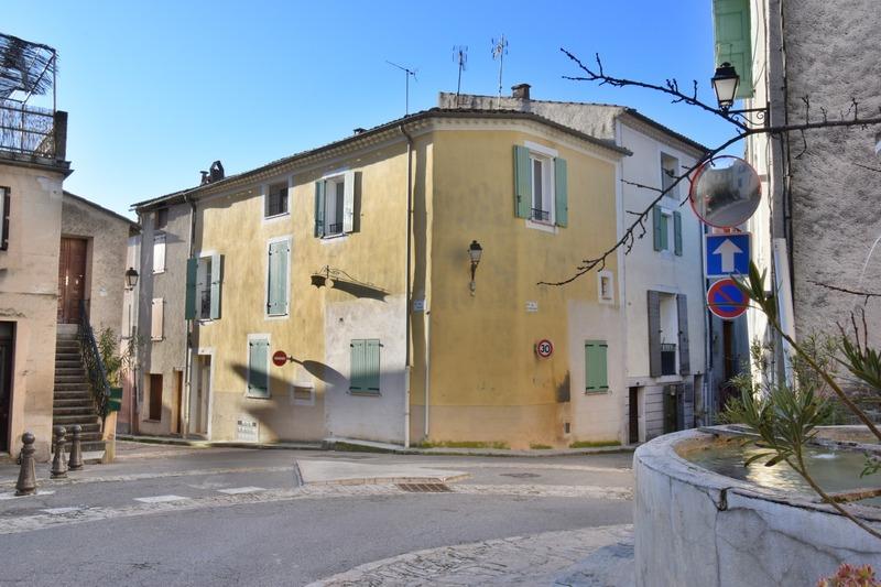 Immeuble - 121 m² - 6 pièces