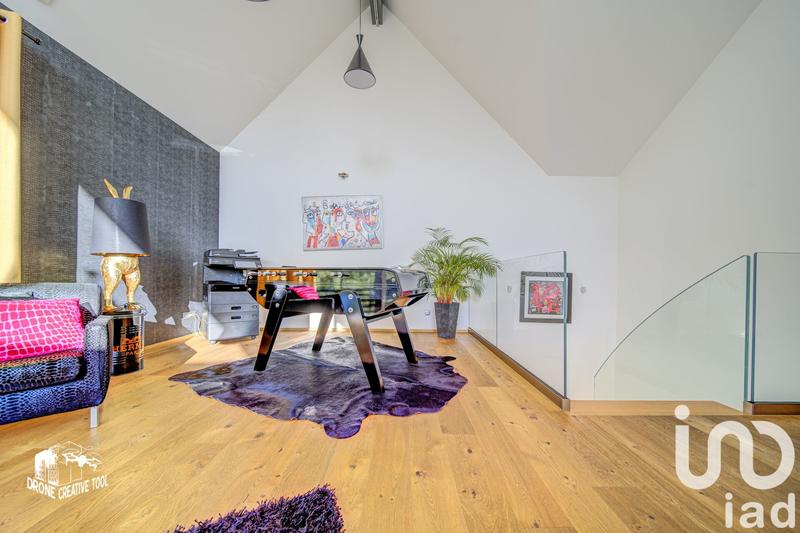 Maison - 340 m² - 8 pièces