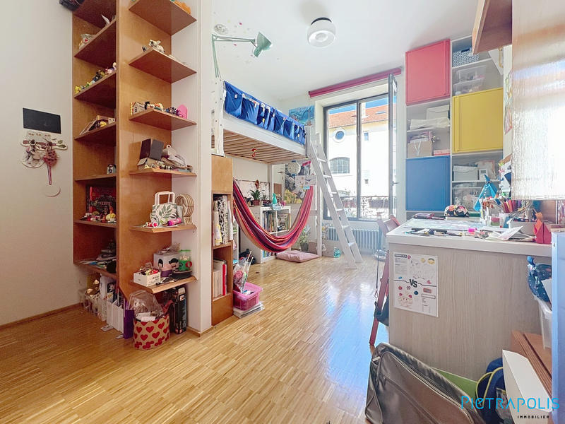 Appartement - 110 m² - 5 pièces