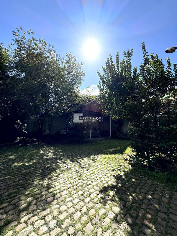 Loft - 217 m² - 5 pièces