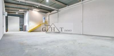 Entrepôt - 322 m²