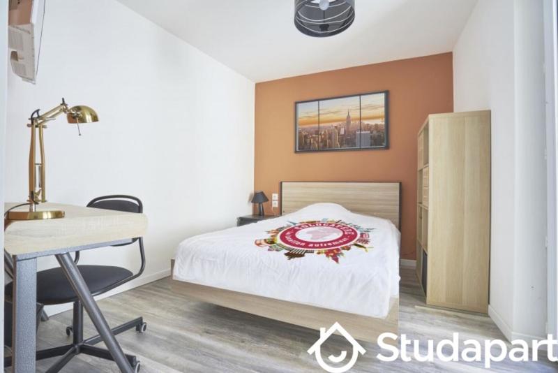 Chambre - 13 m² - 1 pièce