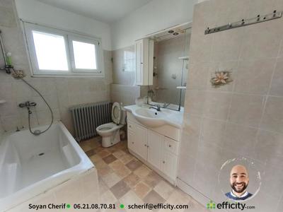 Maison - 159 m² - 9 pièces