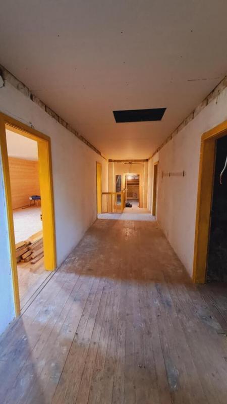 Propriété - 235 m² - 6 pièces