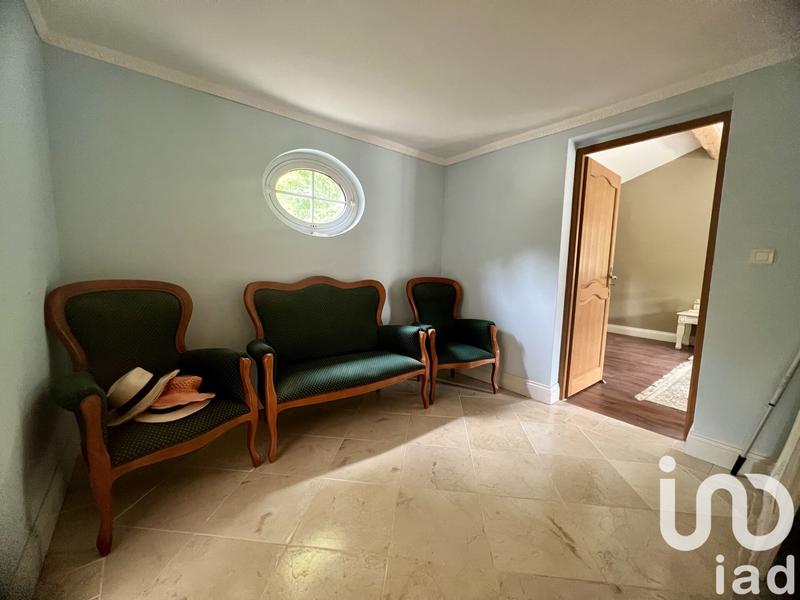 Maison - 220 m² - 9 pièces