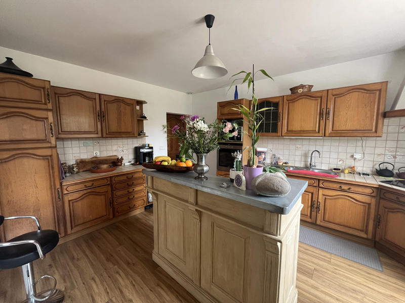 Maison - 218 m² - 5 pièces
