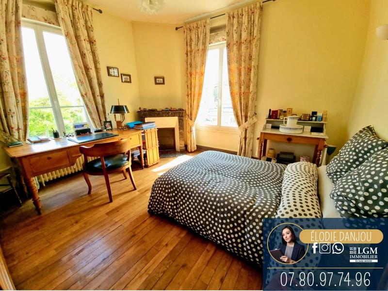 Demeure - 180 m² - 6 pièces