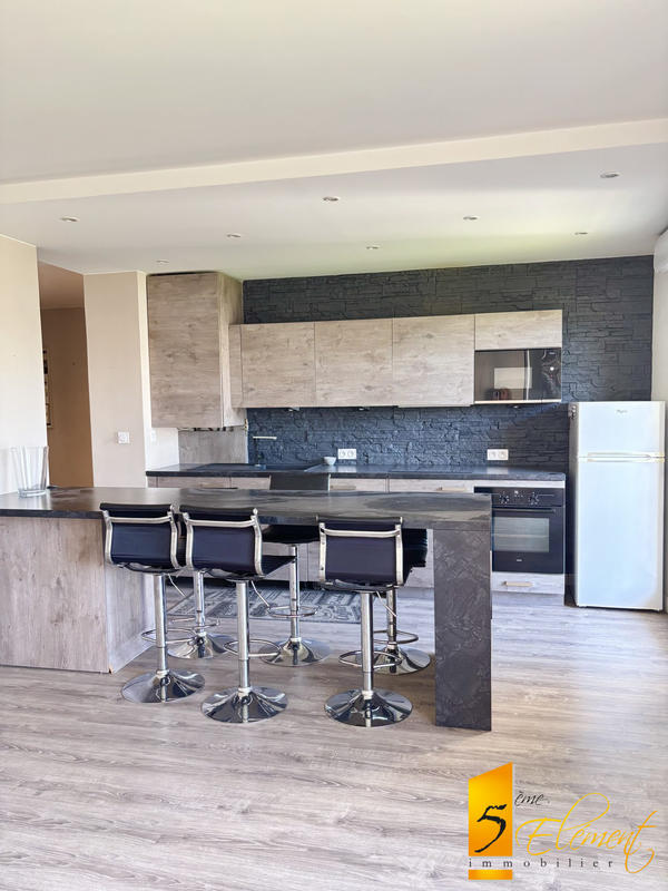 Appartement - 75 m² - 3 pièces