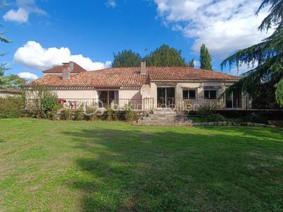 Maison en pierre - 160 m² - 5 pièces